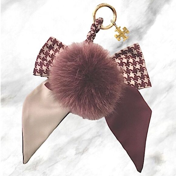 TORY BURCH KEY CHARM KEYCHAIN ACCESSORIES FOX FUR SILKY HANDBAG CAR KEYS - Picture 3 of 4